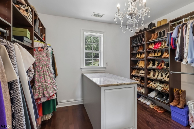 27 Burlington Rd