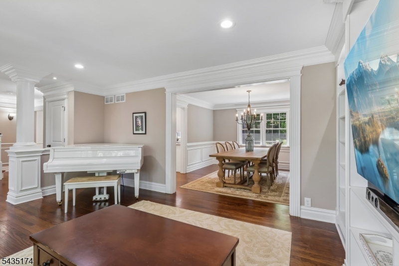 27 Burlington Rd