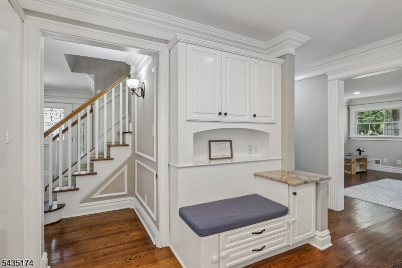 27 Burlington Rd
