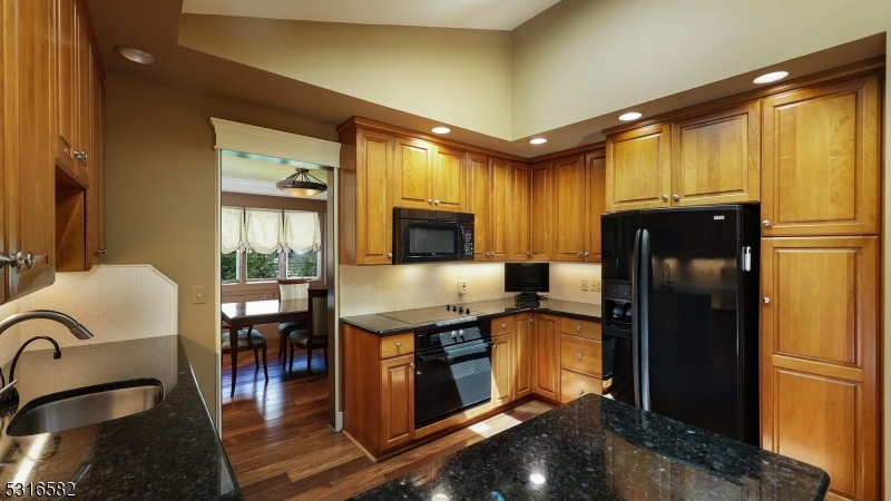 5 Johanna Ln