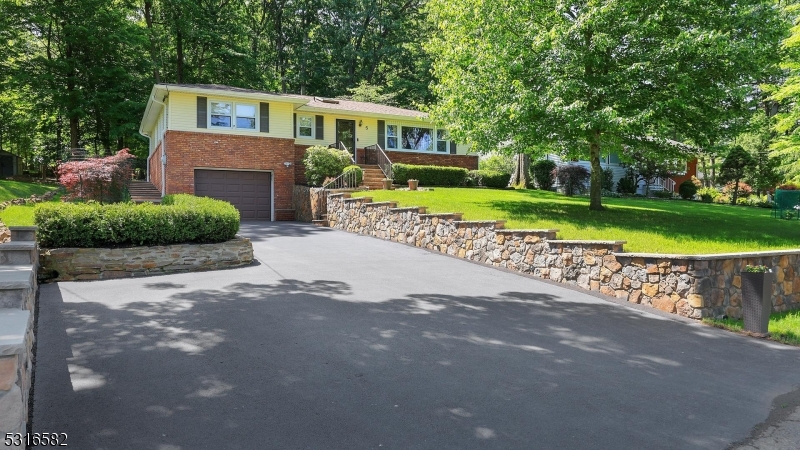 5 Johanna Ln
