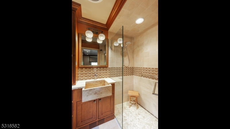 5 Johanna Ln