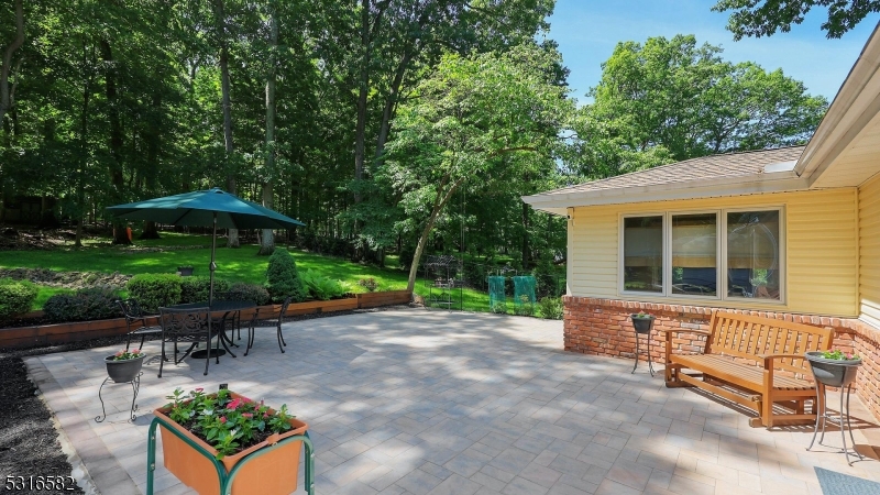 5 Johanna Ln
