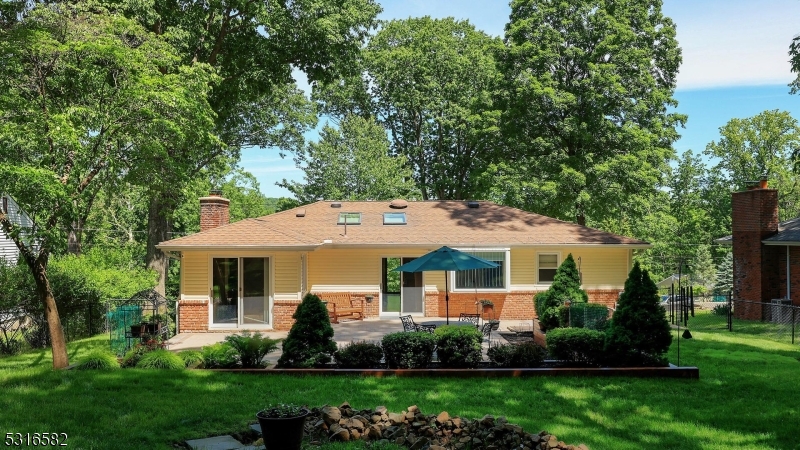 5 Johanna Ln