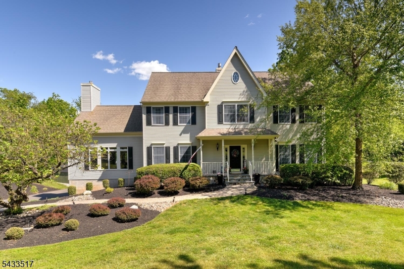 302 Kelly Dr