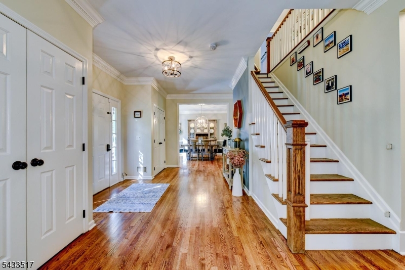302 Kelly Dr