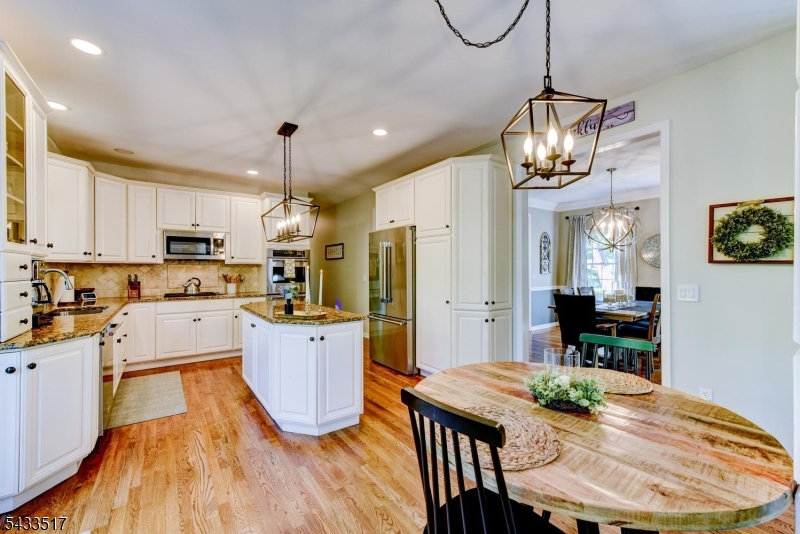 302 Kelly Dr