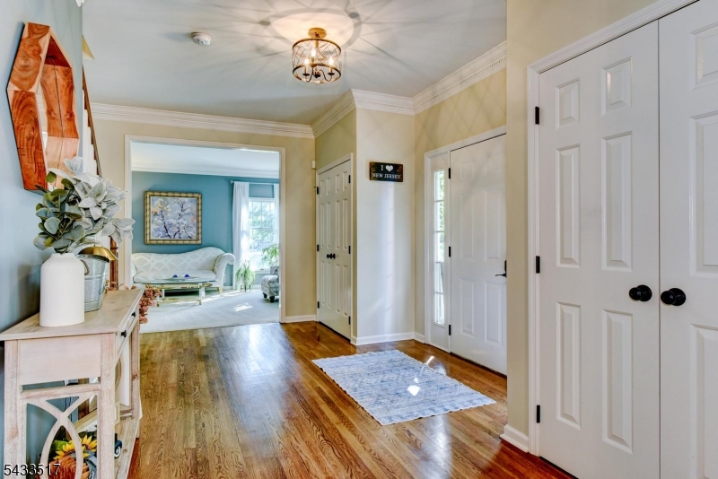 302 Kelly Dr