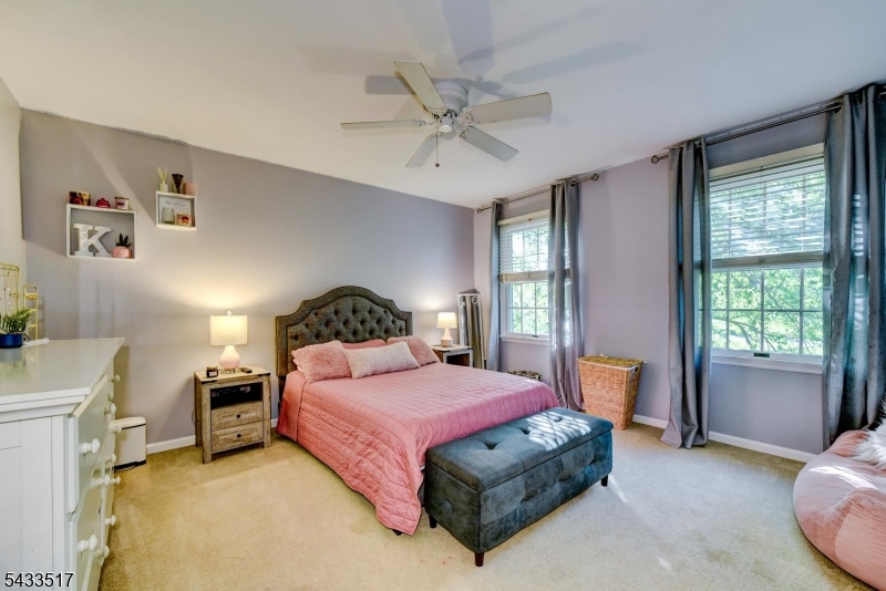 302 Kelly Dr