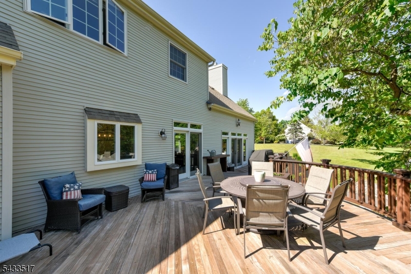 302 Kelly Dr
