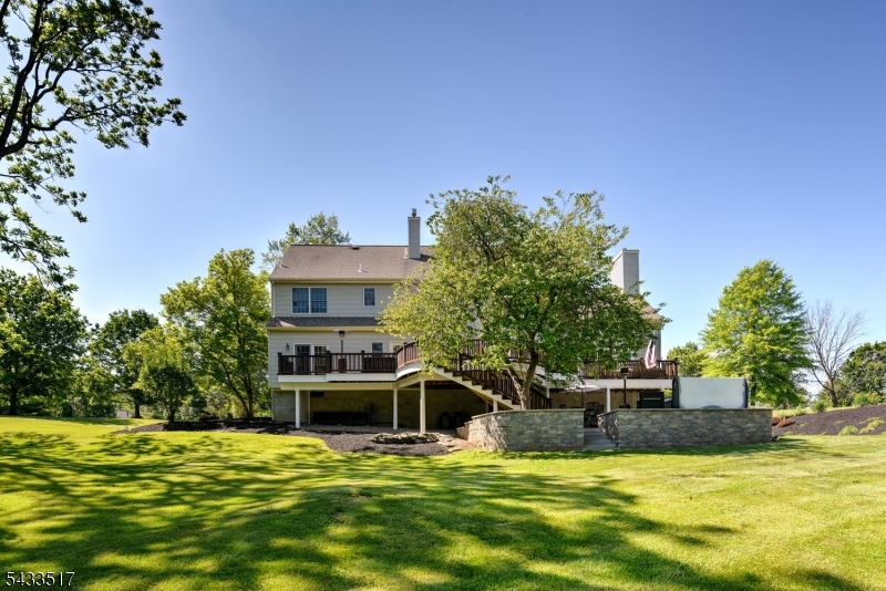 302 Kelly Dr