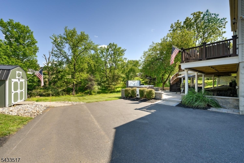 302 Kelly Dr
