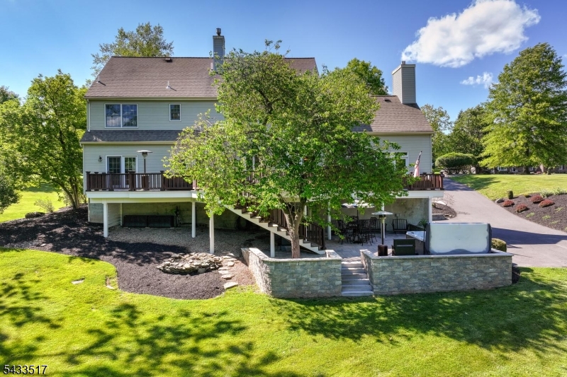 302 Kelly Dr