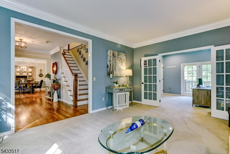 302 Kelly Dr