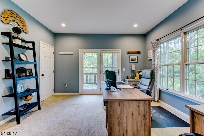 302 Kelly Dr