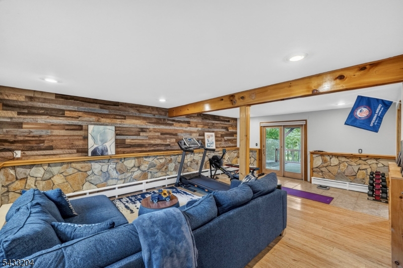 34 Sweetman Ln