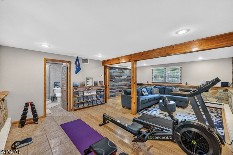 34 Sweetman Ln