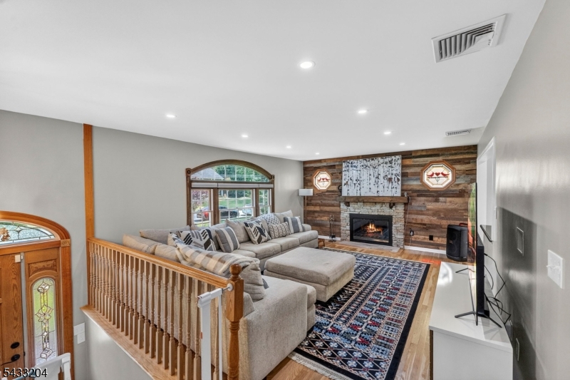 34 Sweetman Ln