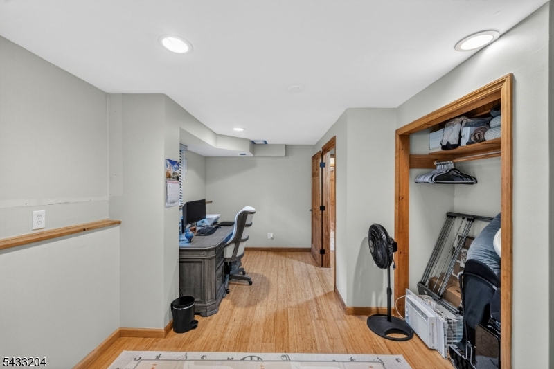 34 Sweetman Ln