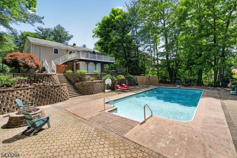 34 Sweetman Ln