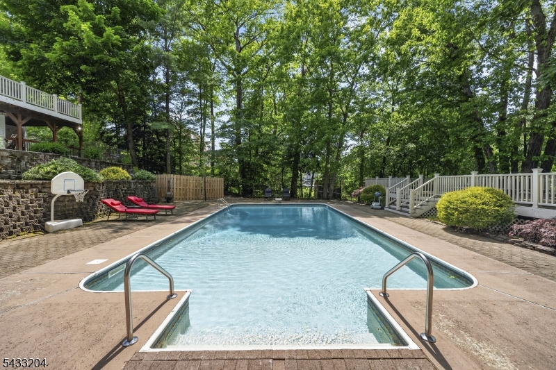 34 Sweetman Ln