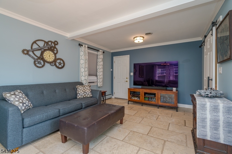 108 Howard Ave