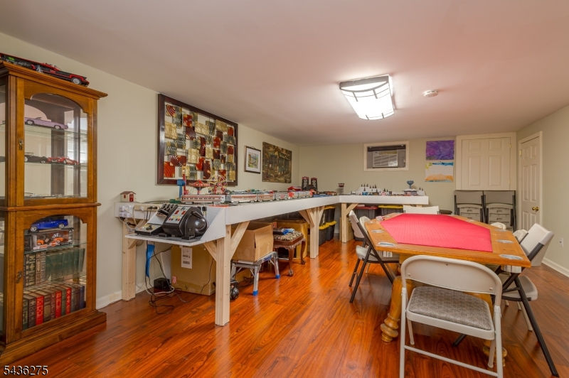 108 Howard Ave