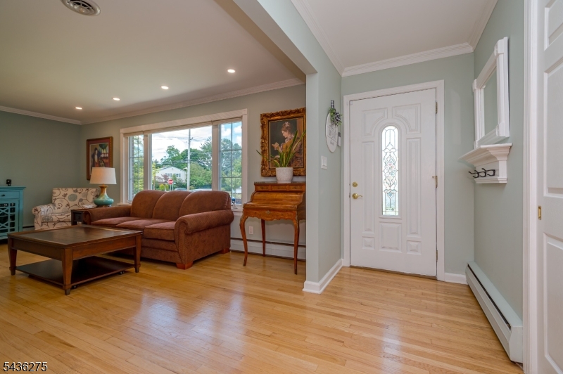 108 Howard Ave