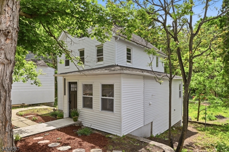 222 Main St
