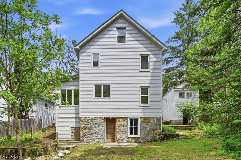 222 Main St