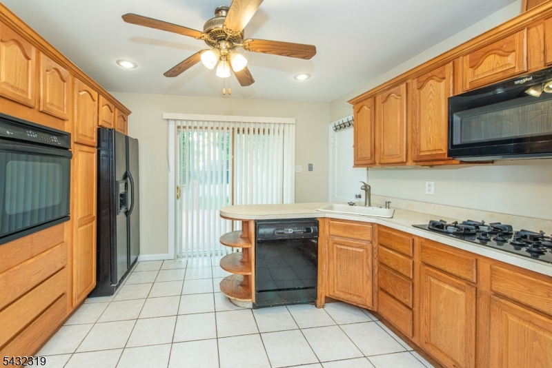 85 Jacoby St