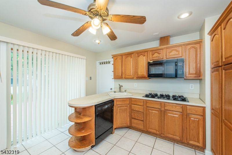 85 Jacoby St