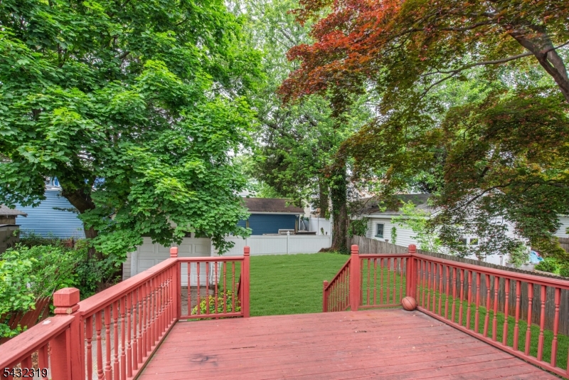85 Jacoby St