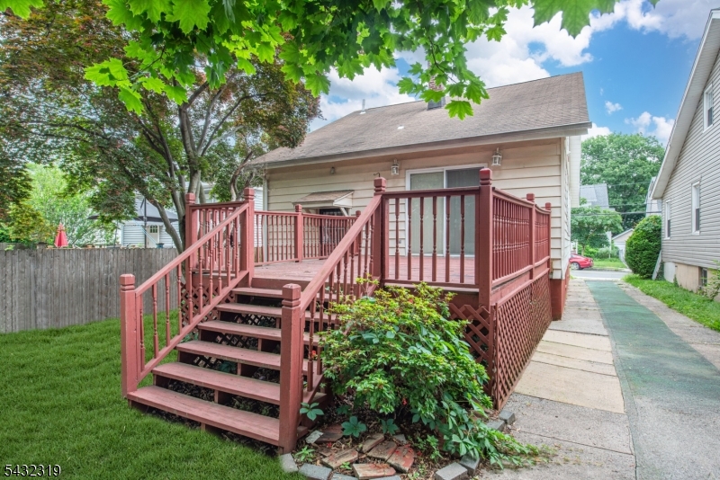 85 Jacoby St