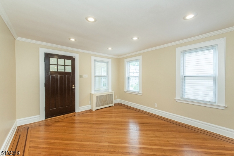 85 Jacoby St
