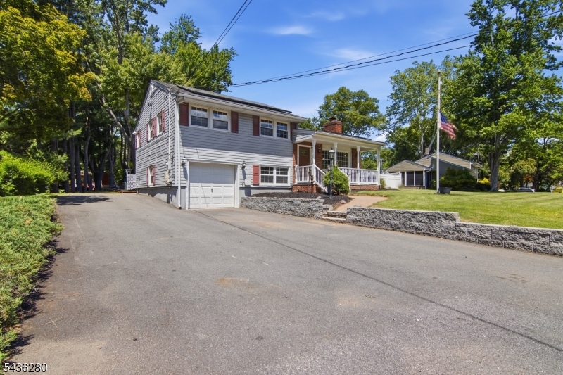 1252 Ringwood Ave