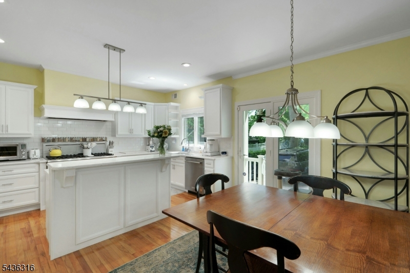 110 Nelson Pl
