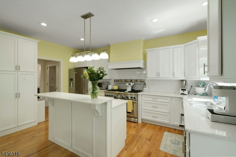 110 Nelson Pl