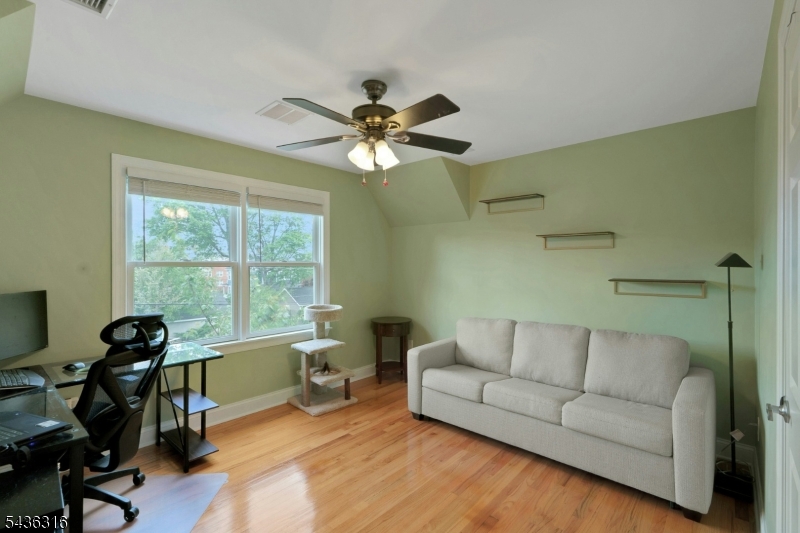 110 Nelson Pl