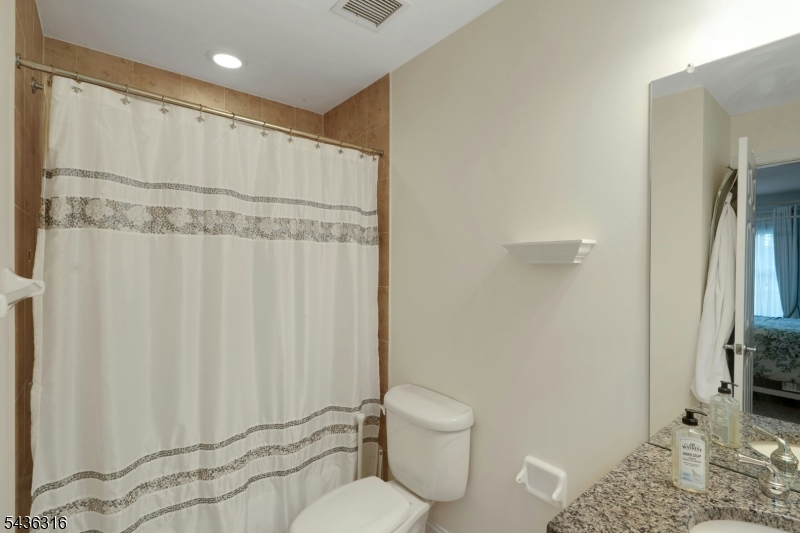 110 Nelson Pl