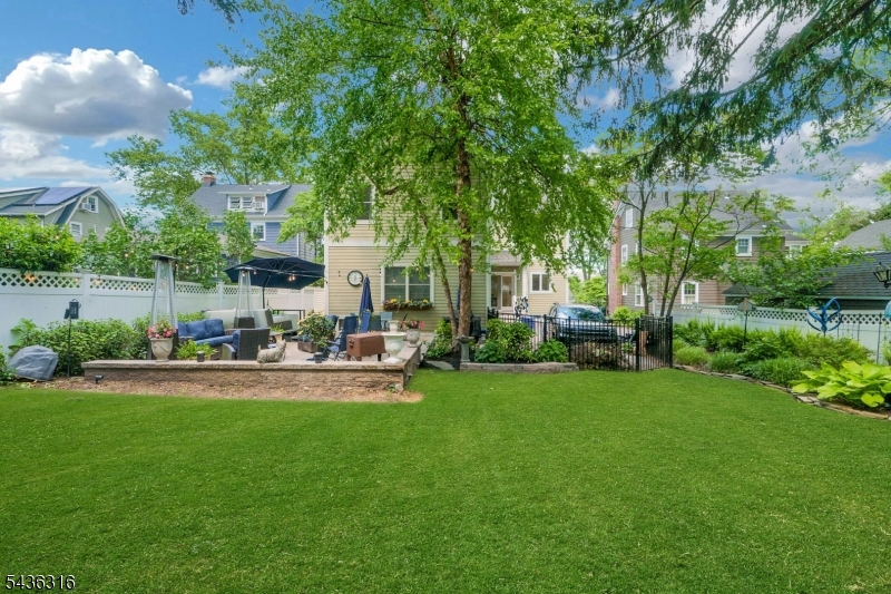 110 Nelson Pl