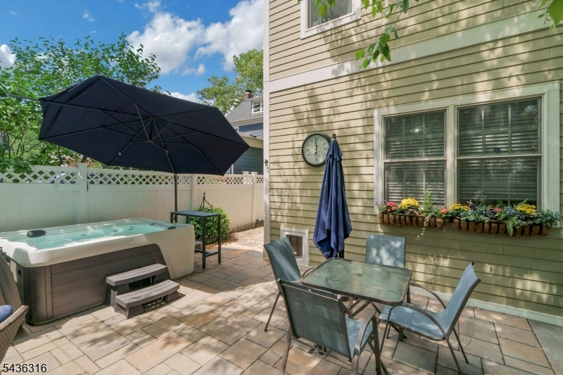 110 Nelson Pl