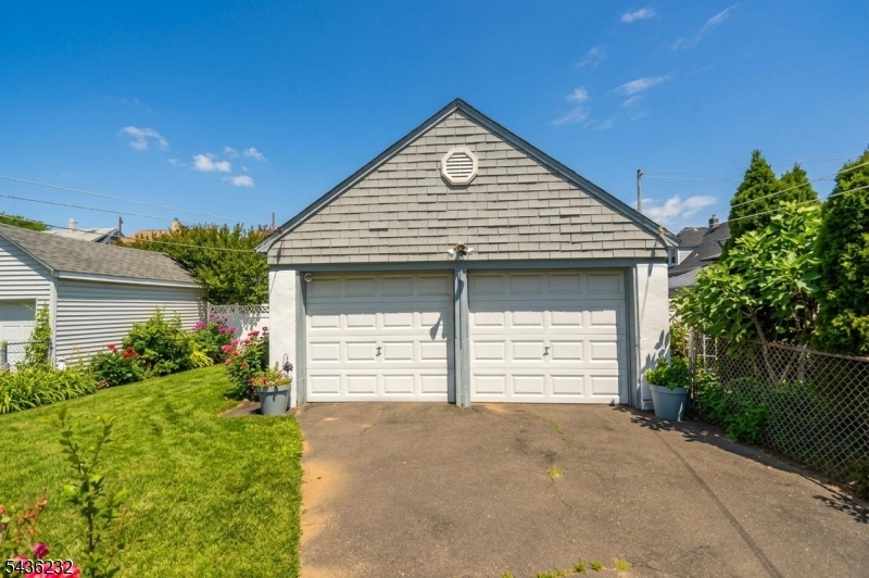 82 Christie Ave