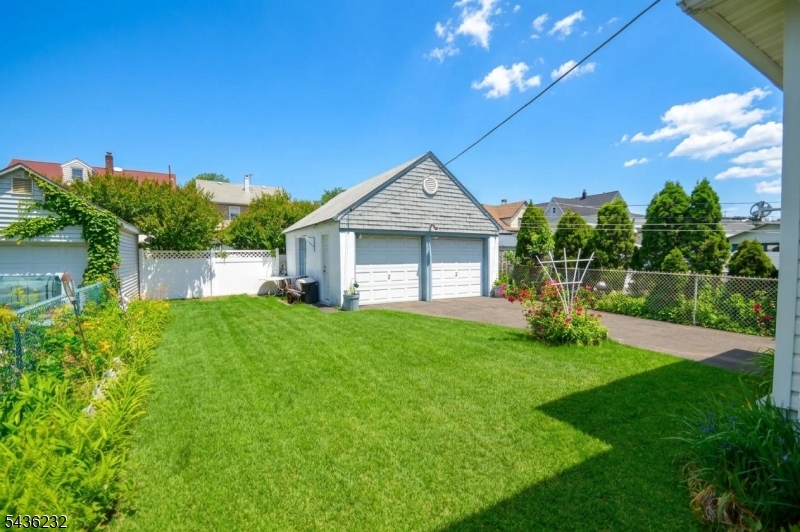 82 Christie Ave