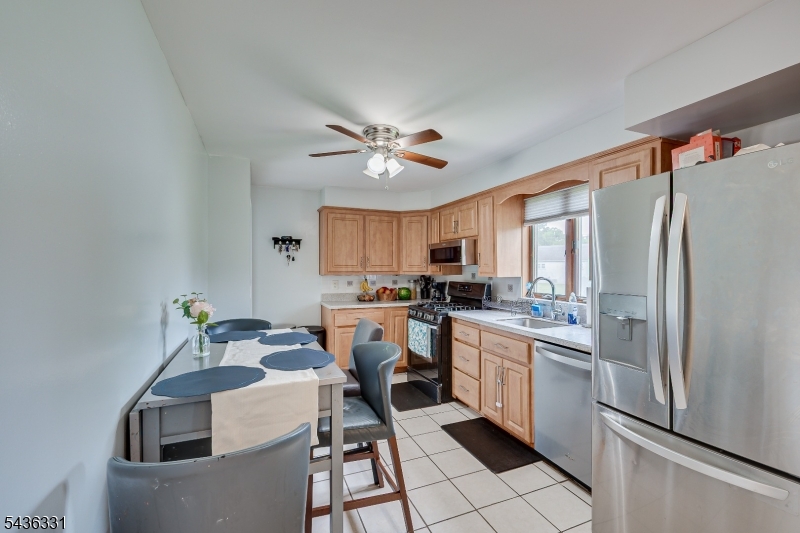 113 Dutch Neck Rd