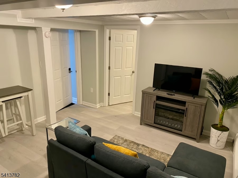15 High Mountain Rd