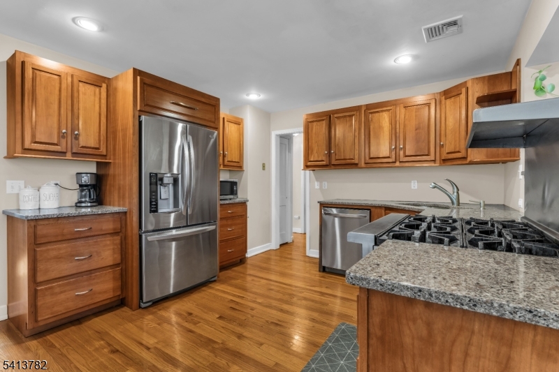 15 High Mountain Rd