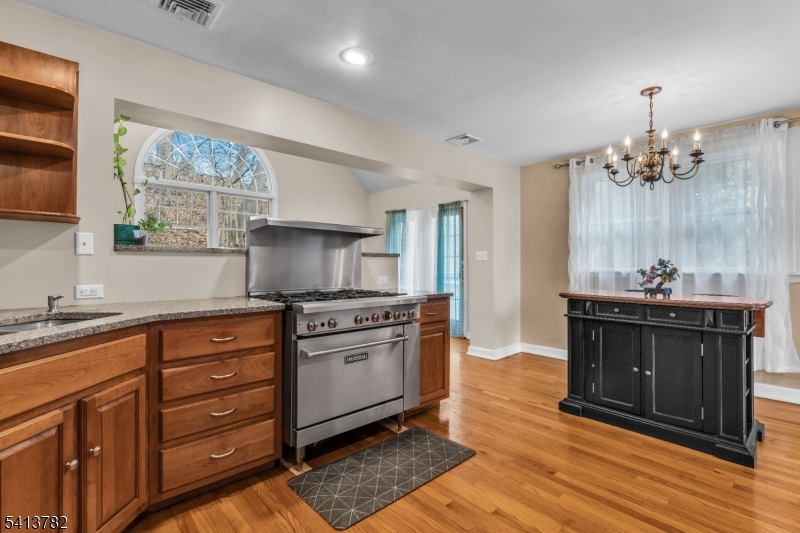 15 High Mountain Rd