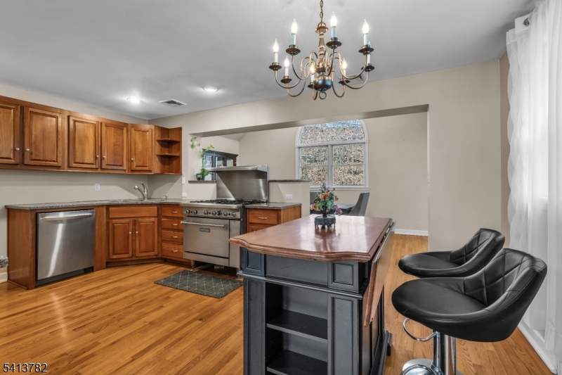 15 High Mountain Rd
