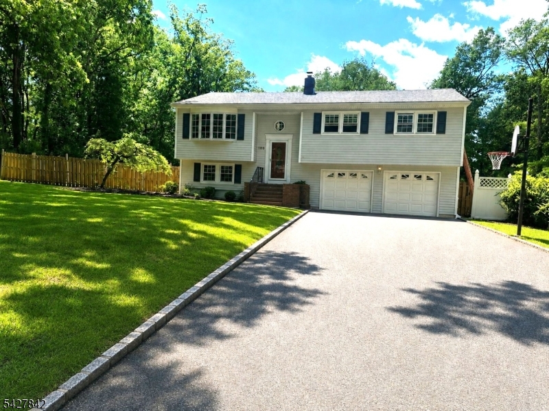 100 Fawn Ridge Dr